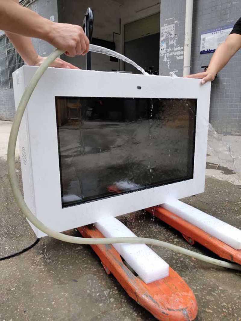 21.5寸壁掛高亮戶外廣告機(jī)-01