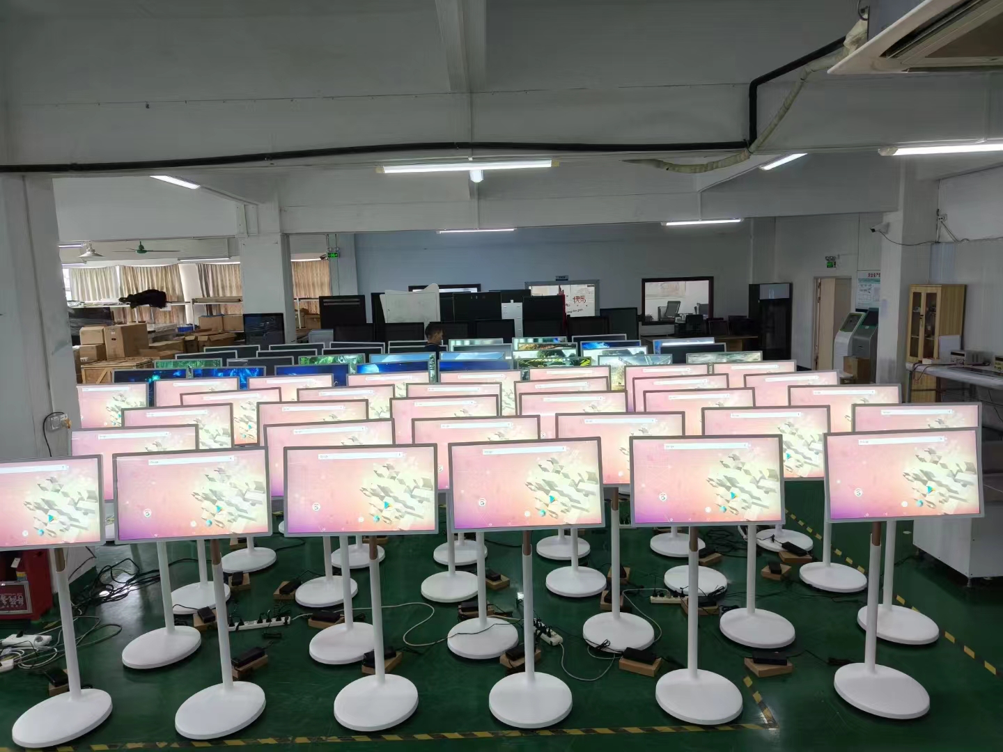 移動(dòng)電視閨蜜機(jī)-02